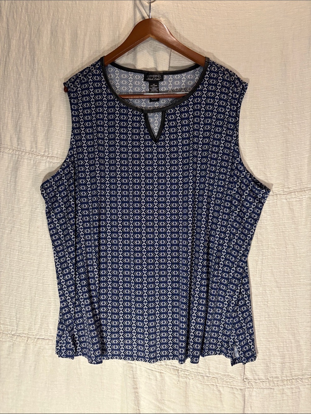 Catherines Black Label Geometric Sleeveless Top 3X Plus 26/28W Faux Leather Trim